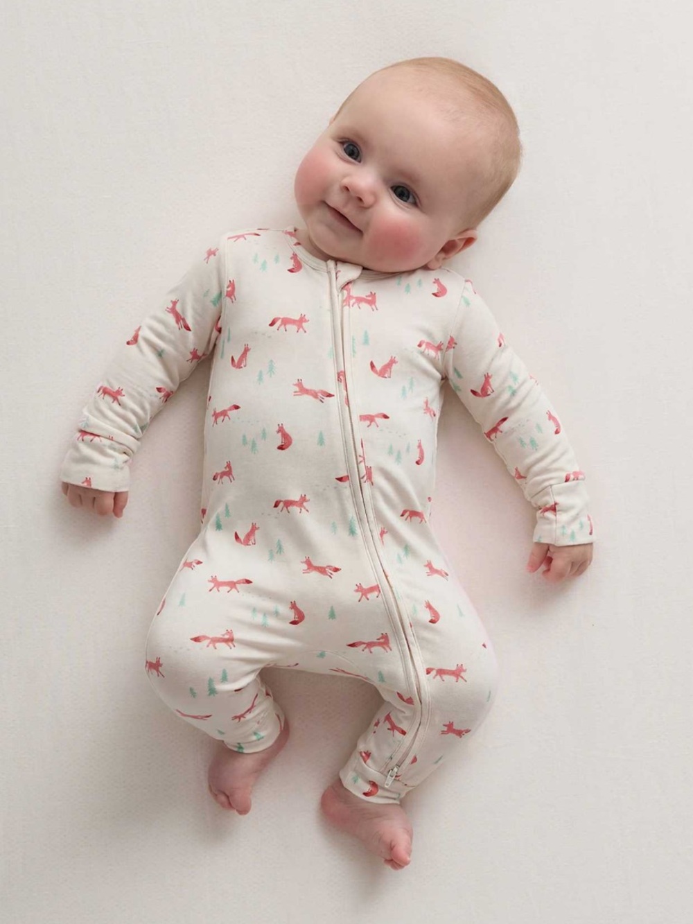 Quince Bamboo One Piece Pajama size 6-9
MONTHS
